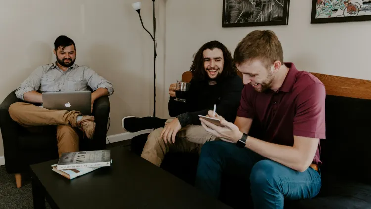 WG Casting Fragen: Wie du im Verhör glänzt 