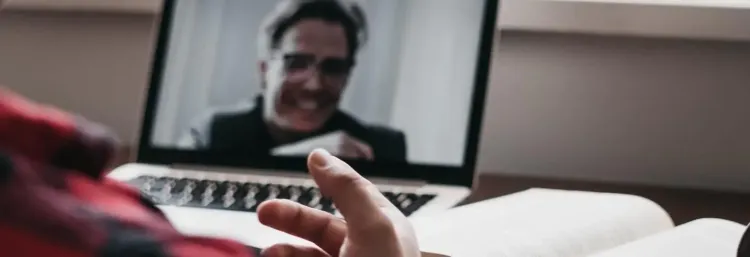 Die 9 besten Tipps für Online-Bewerbungsgespräche mit Zoom und Co.