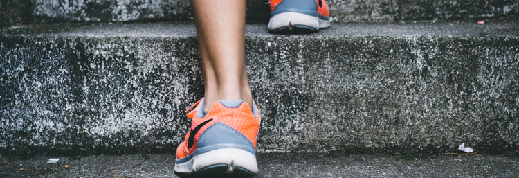 Sportlich durch deinen Alltag: mit diesen fünf Tipps sparst du dir die Fitnessstudio-Beiträge