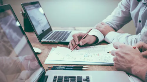 Drei Nebenjobs, die Dein Studium leichter machen